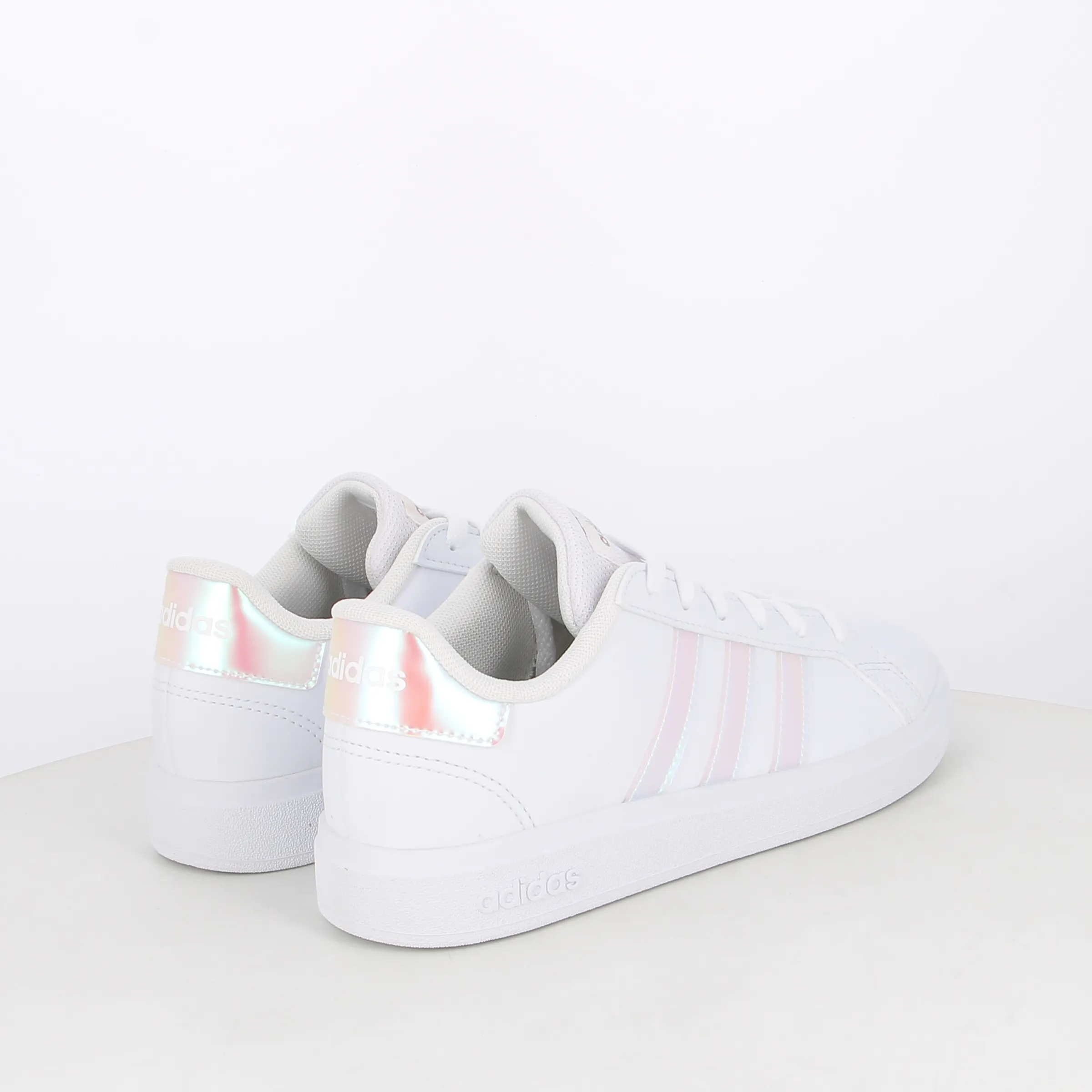 -----Adidas -----Sneakers da bambina Grand Court GY2326 ----