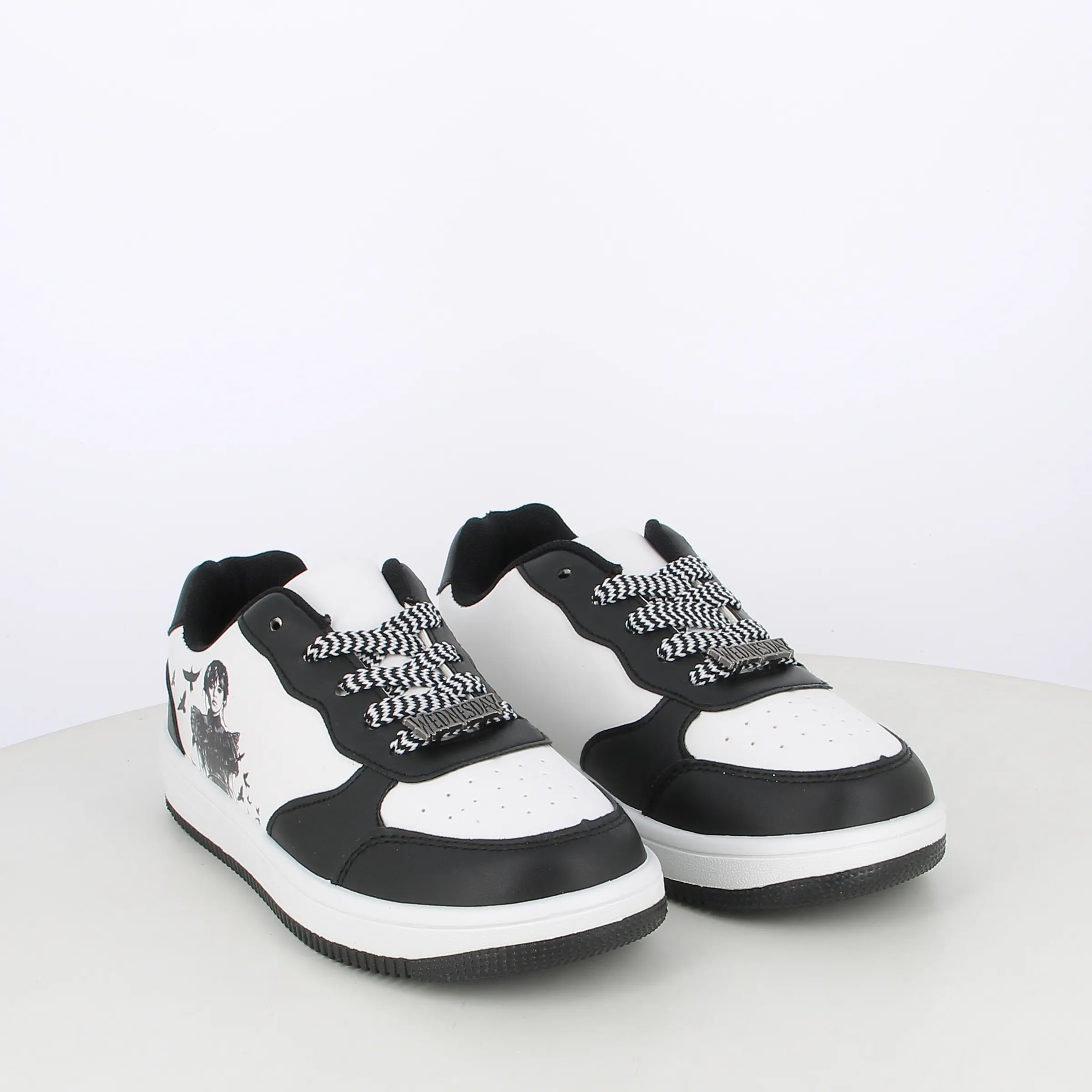 -----Wednesday -----Sneakers da bambina con stampa ----
