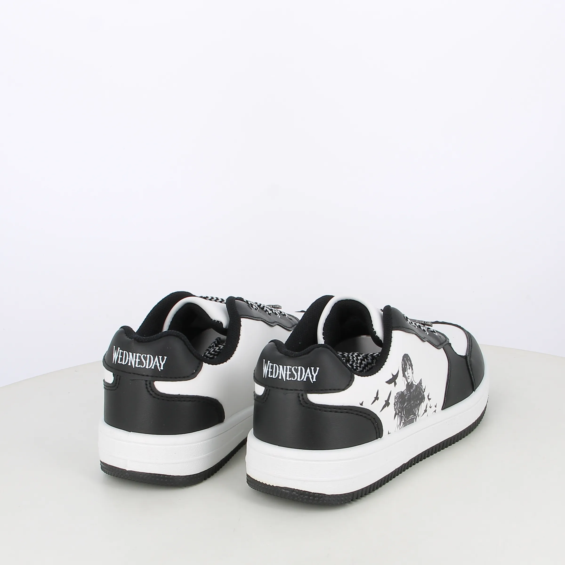 -----Wednesday -----Sneakers da bambina con stampa ----