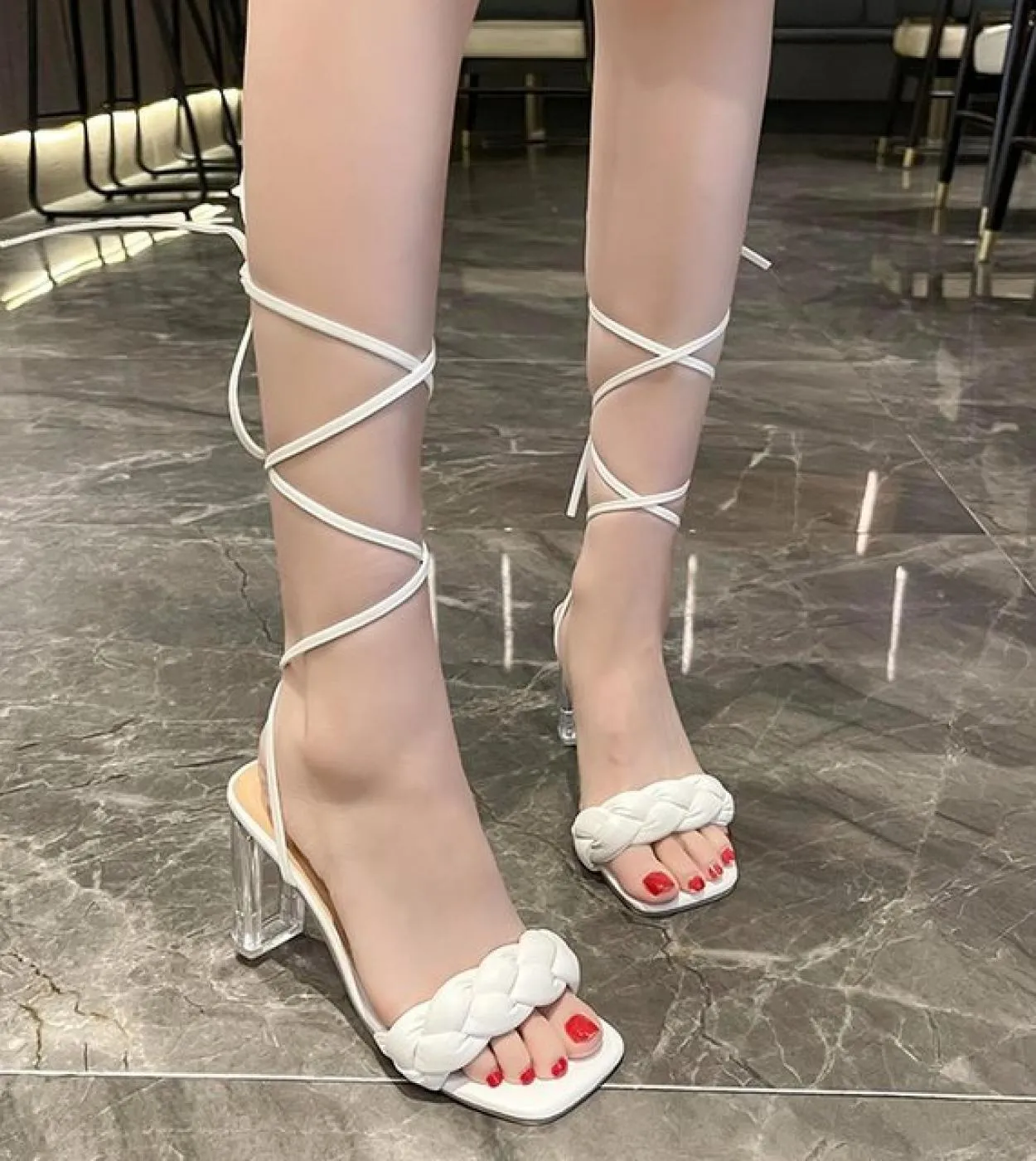 2022 Sandali da donna estivi a fascia stretta Sandali con tacco alto in cristallo Scarpe da gladiatore con cinturino alla cavigl