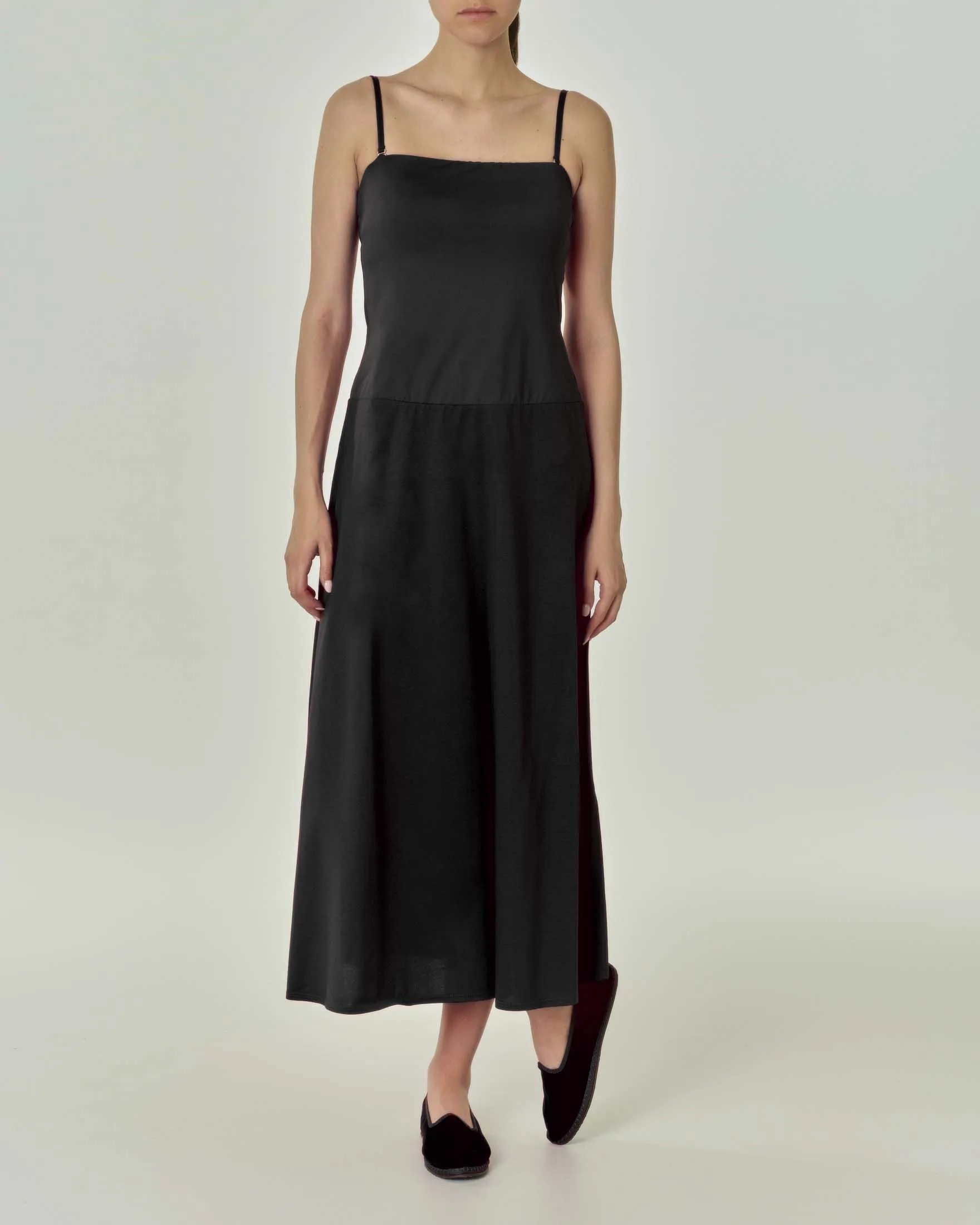 Abito lungo nero in jersey di Lycra® e cotone con scollo off shoulder