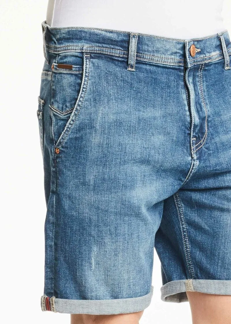 Bermuda chino