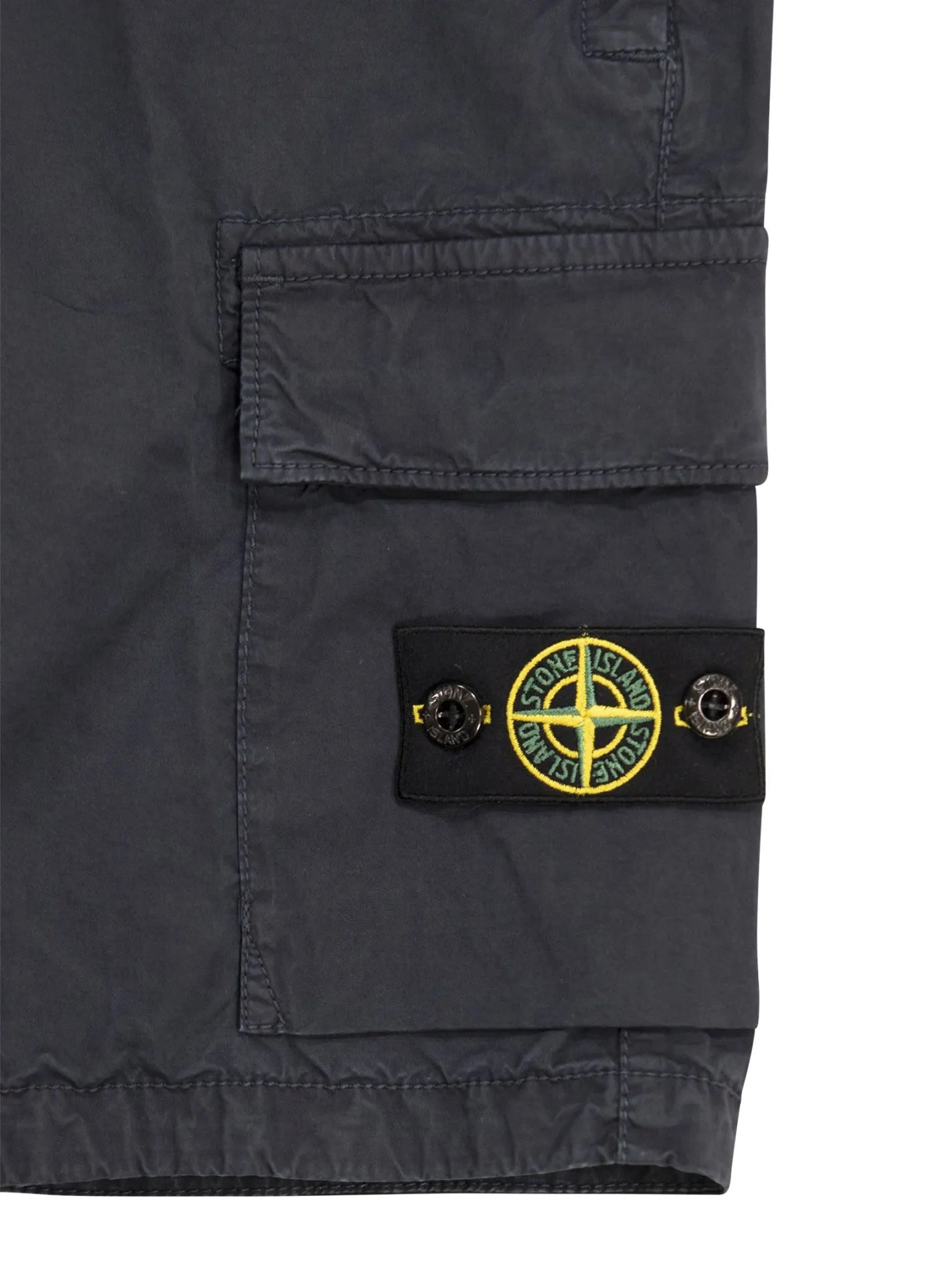 Bermuda con tasche e badge Stone Island