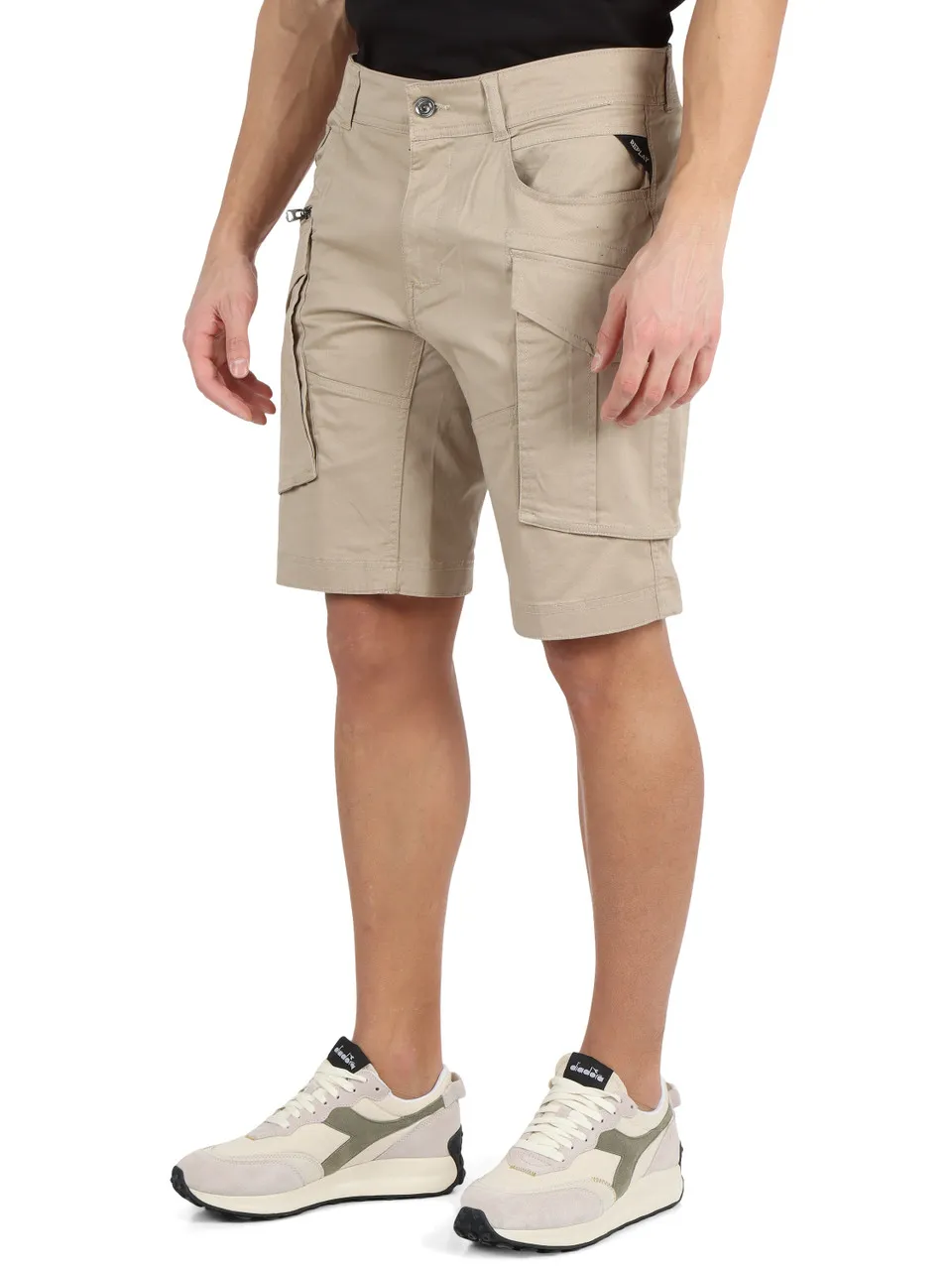 Bermuda in cotone stretch con tasche cargo