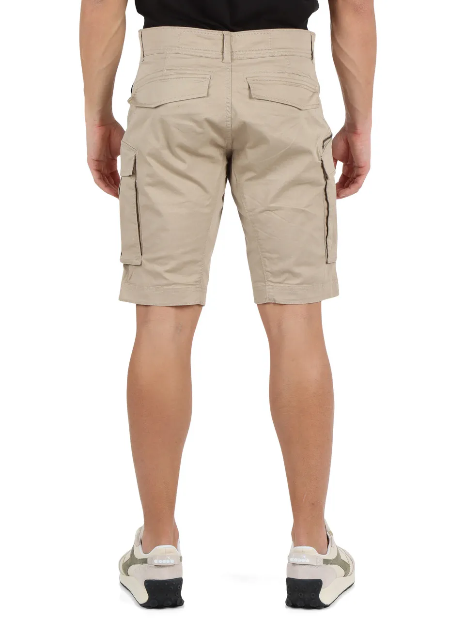 Bermuda in cotone stretch con tasche cargo