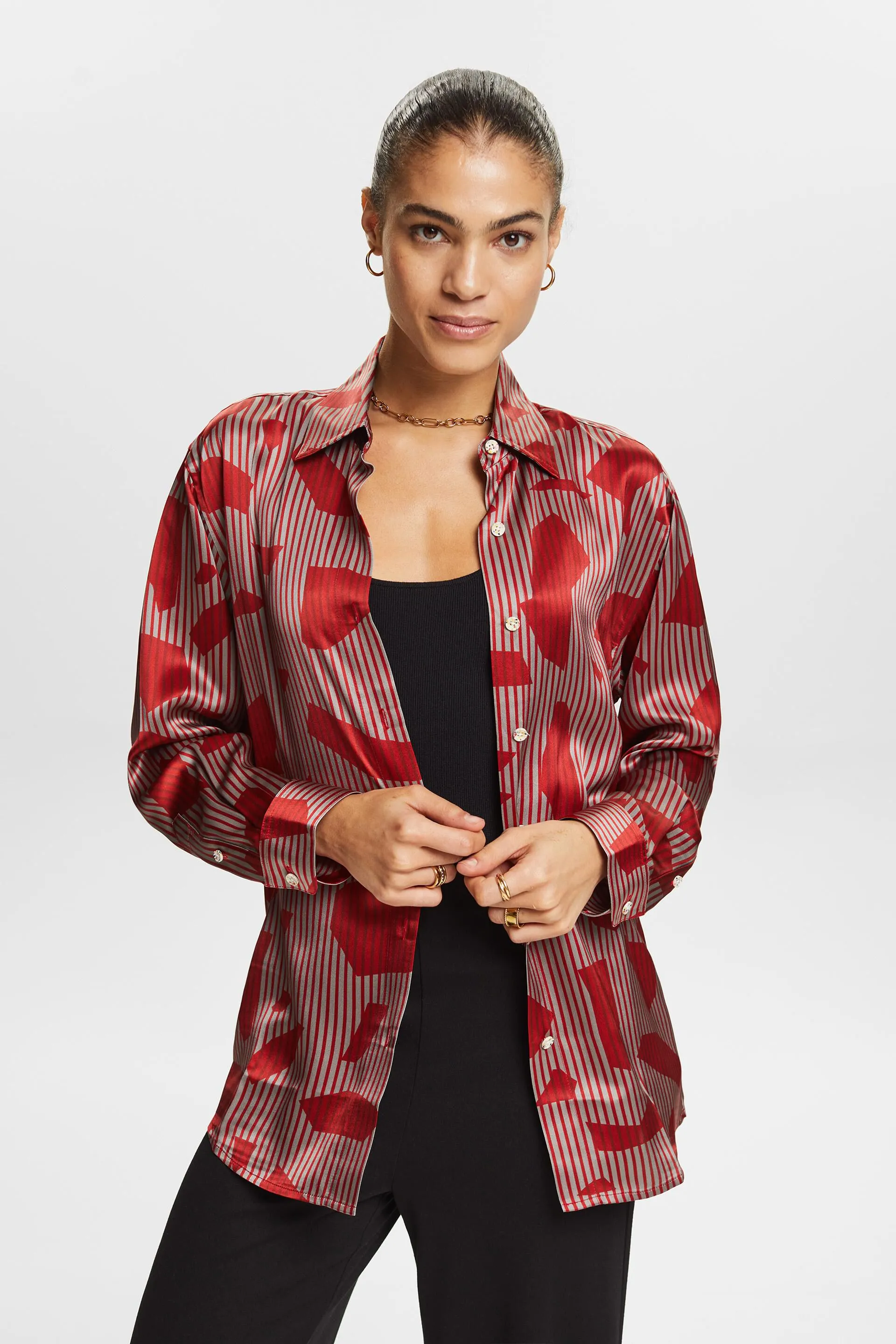 Camicia con bottoni in seta stampata