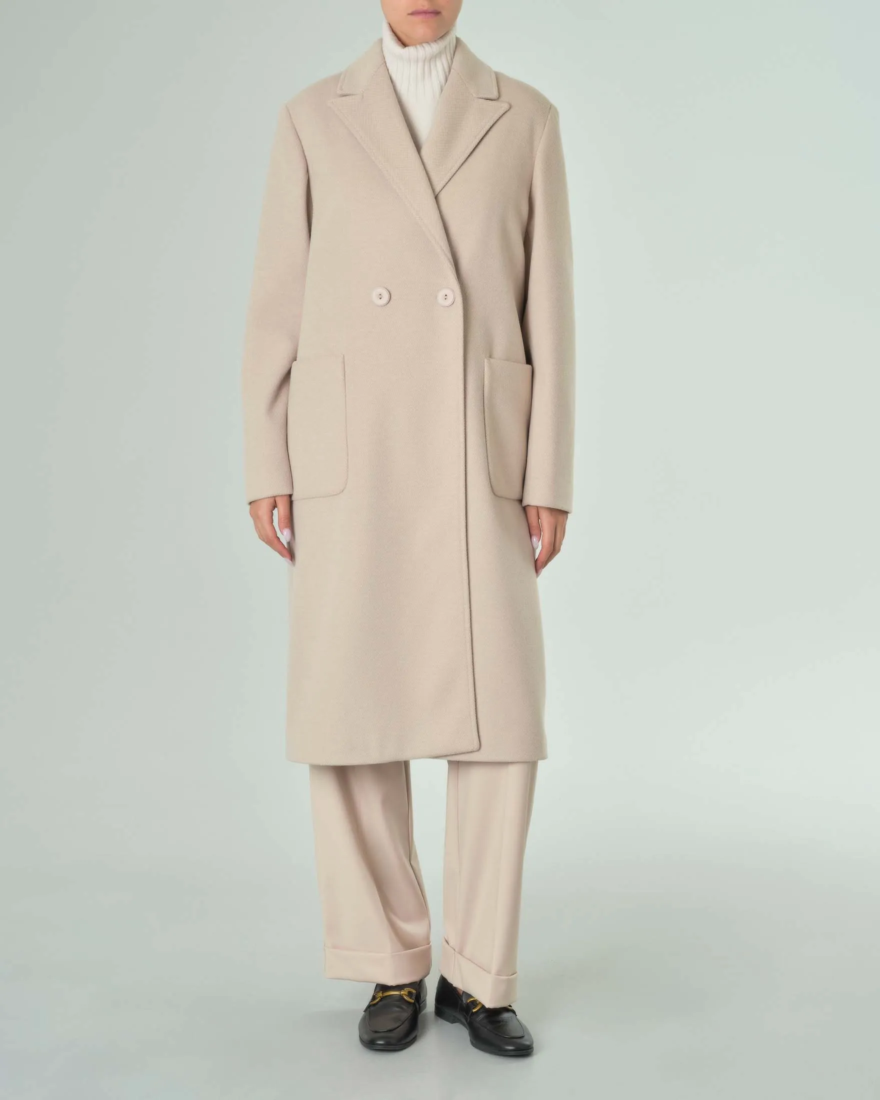 Cappotto lungo beige doppiopetto in tessuto effetto lana con maxi tasche laterali
