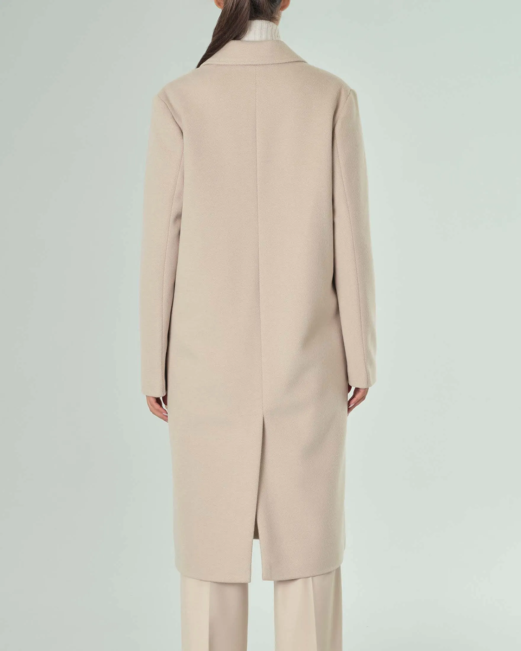 Cappotto lungo beige doppiopetto in tessuto effetto lana con maxi tasche laterali