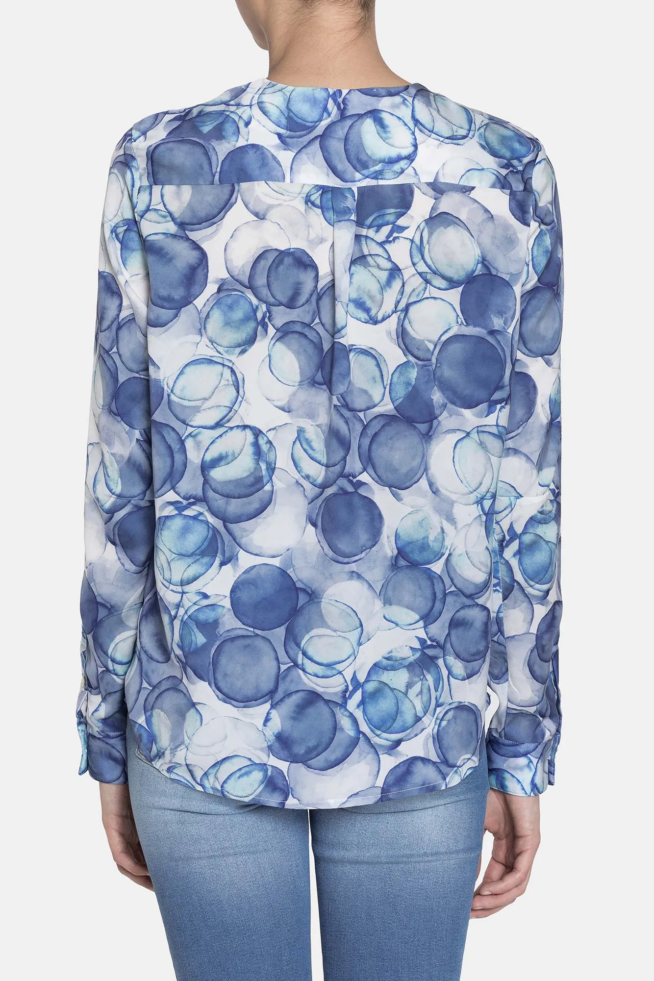 Carrera  ---------    ------------Blusa girocollo in raso - Blu chiaro