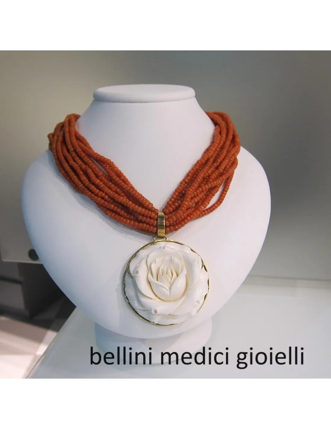 Collana  in corallo rosso naturale con avorio fossile