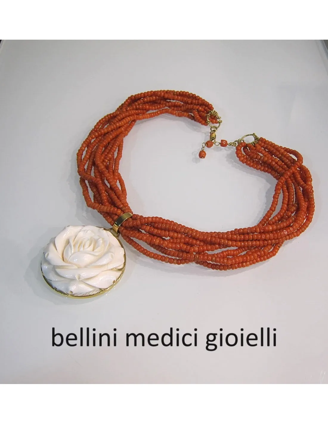 Collana  in corallo rosso naturale con avorio fossile