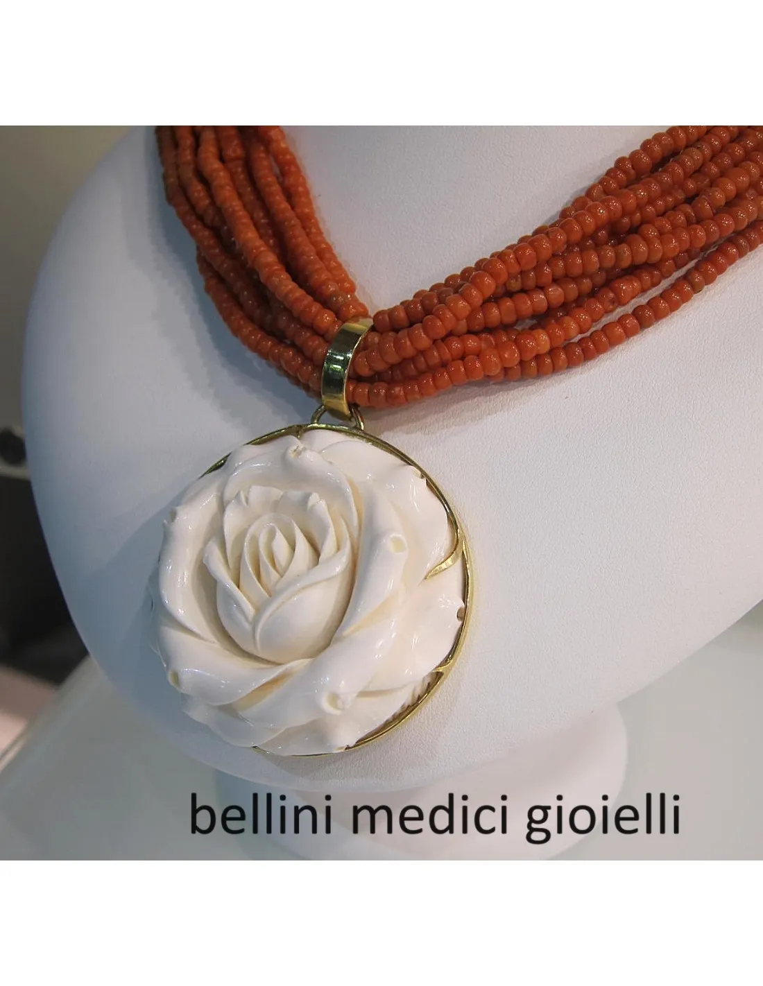 Collana  in corallo rosso naturale con avorio fossile