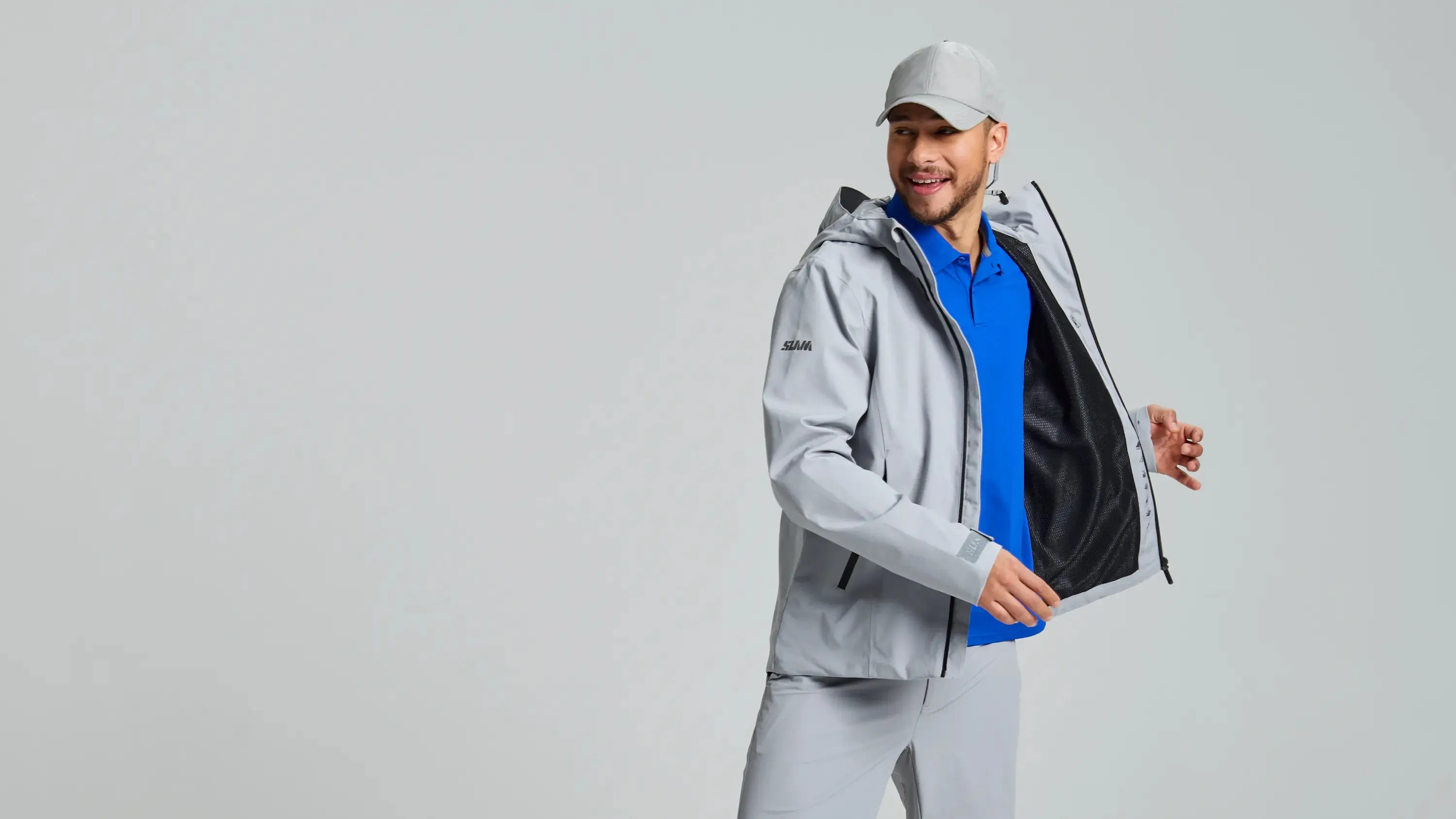   CREW HOODED JACKET Giacca Impermeabile con Cappuccio