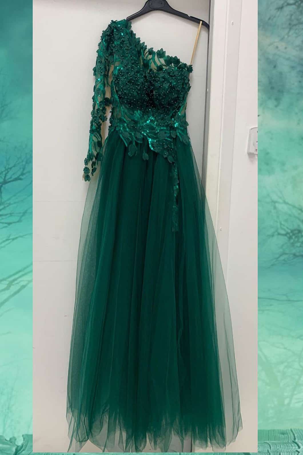 Elegante abito mono manica in tulle e pizzo