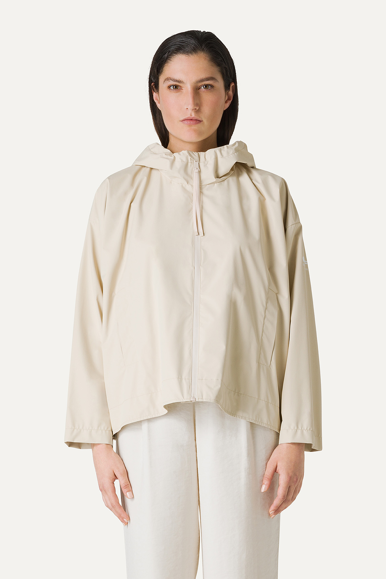GIACCA CORTA IN NYLON CON INTERNO ARGENTO 9214 - CREMA