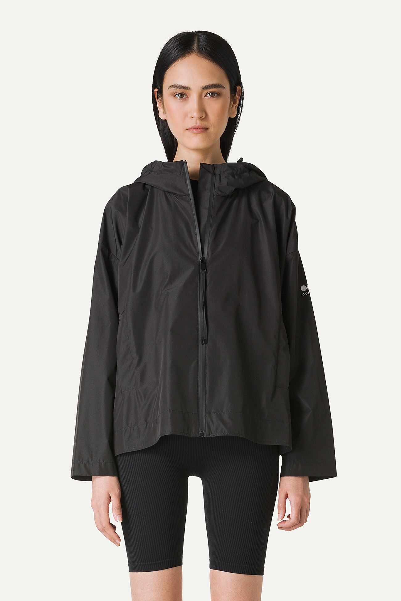 GIACCA CORTA IN NYLON CON INTERNO ARGENTO 9214 - NERO