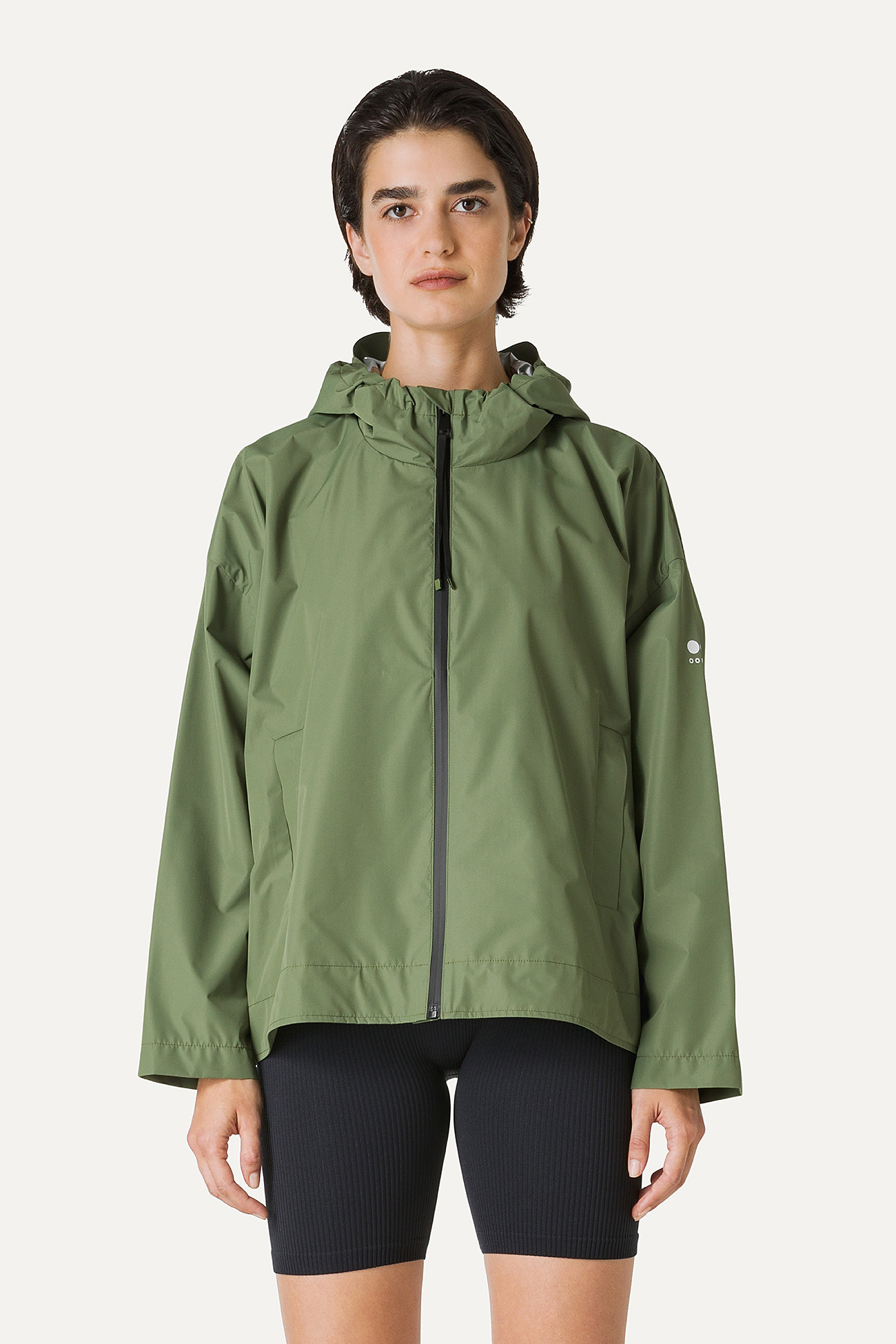GIACCA CORTA IN NYLON CON INTERNO ARGENTO 9214 - VERDE OLIVA