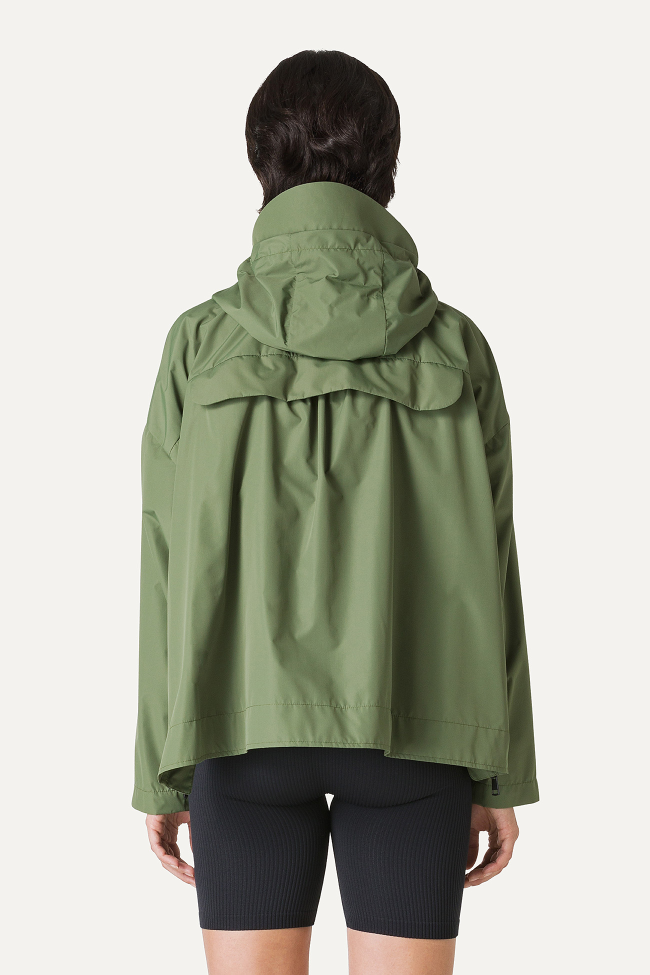 GIACCA CORTA IN NYLON CON INTERNO ARGENTO 9214 - VERDE OLIVA