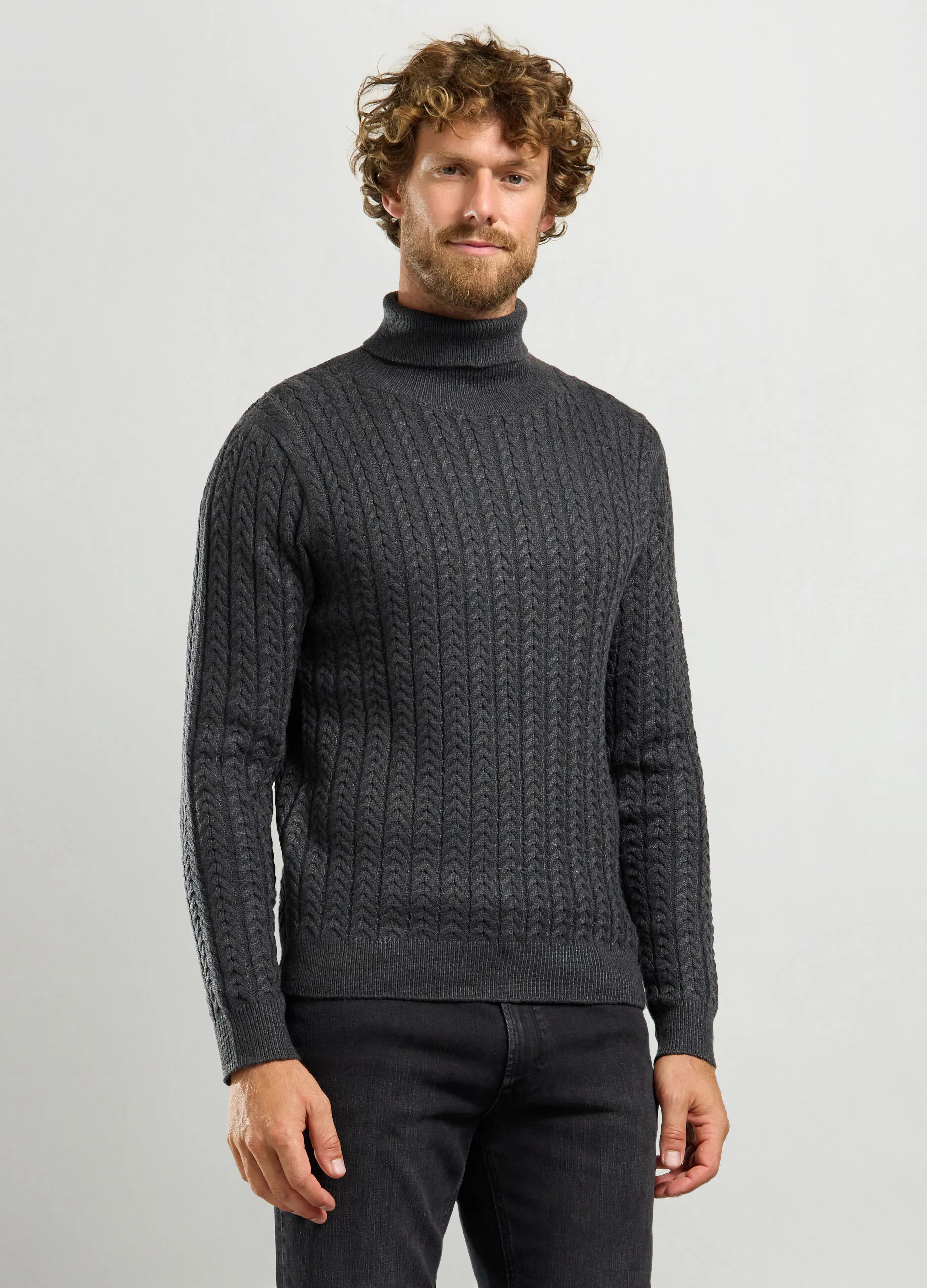 J. HART & BROS  Maglione collo alto a trecce uomo