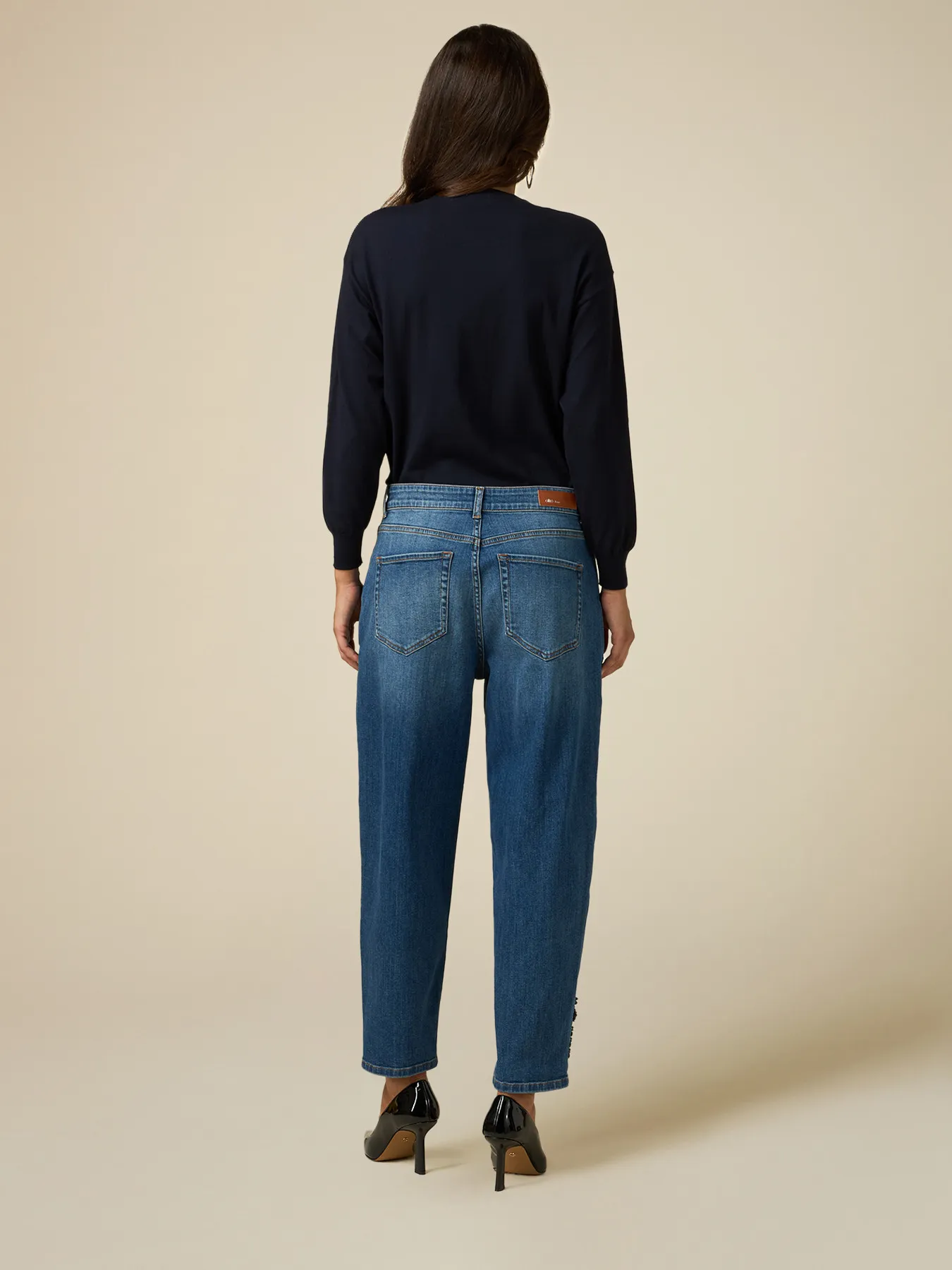 Jeans boyslim con ricamo gioiello