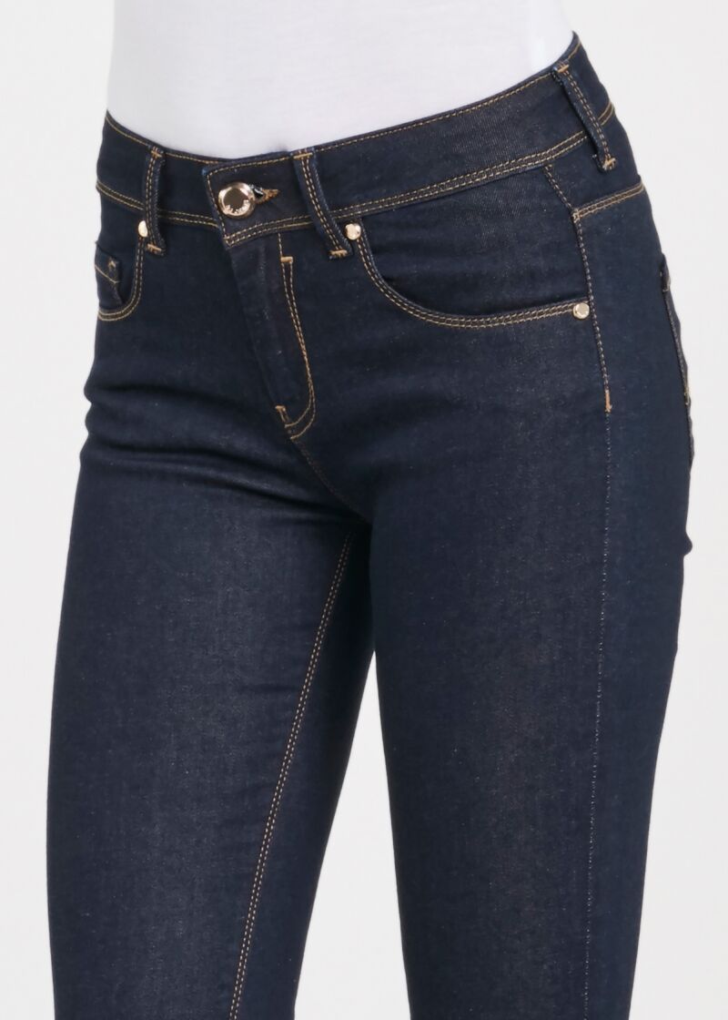 Jeans in denim indaco scuro