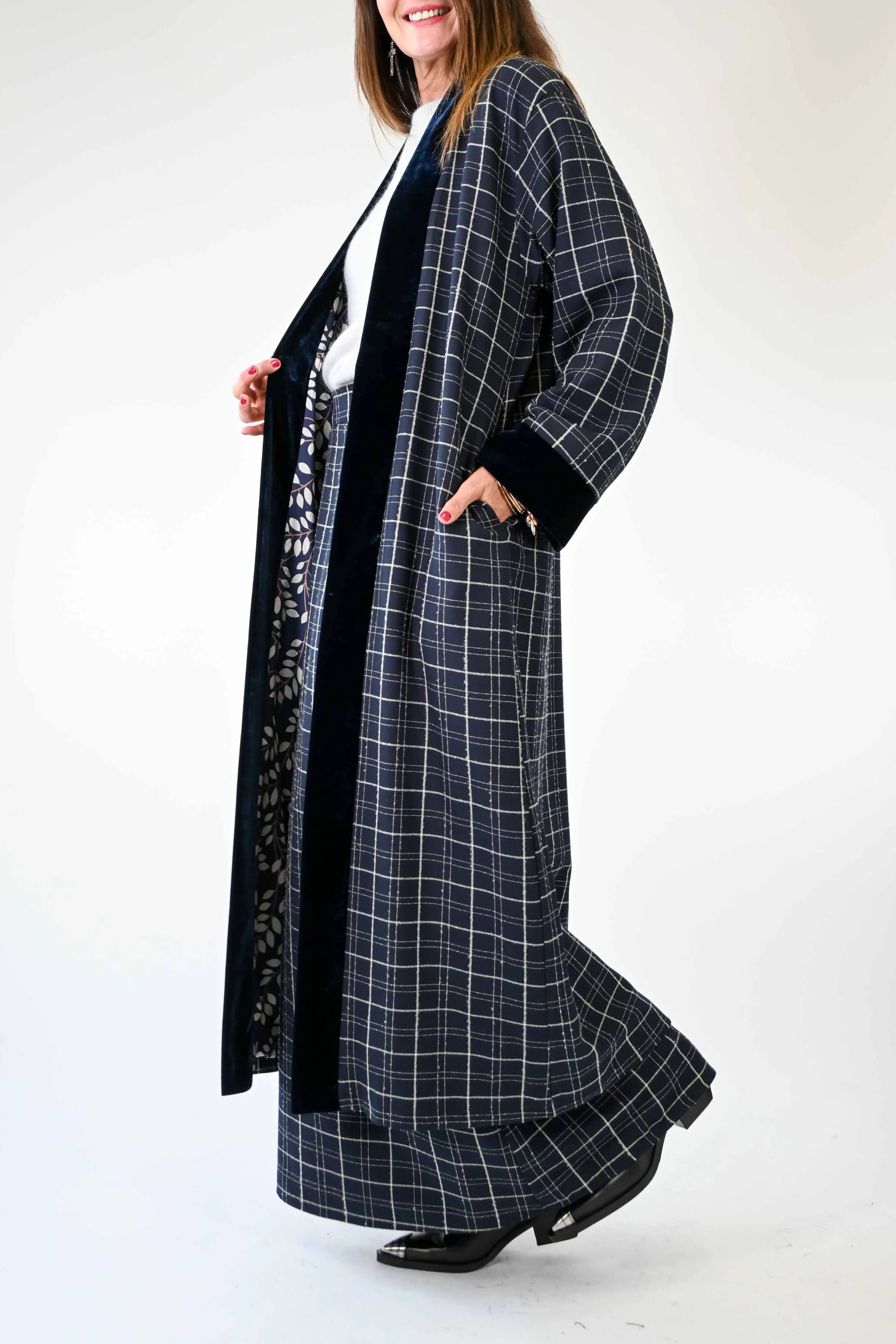KIMONO LUNGO A QUADRI CON PROFILI VELLUTO BLU