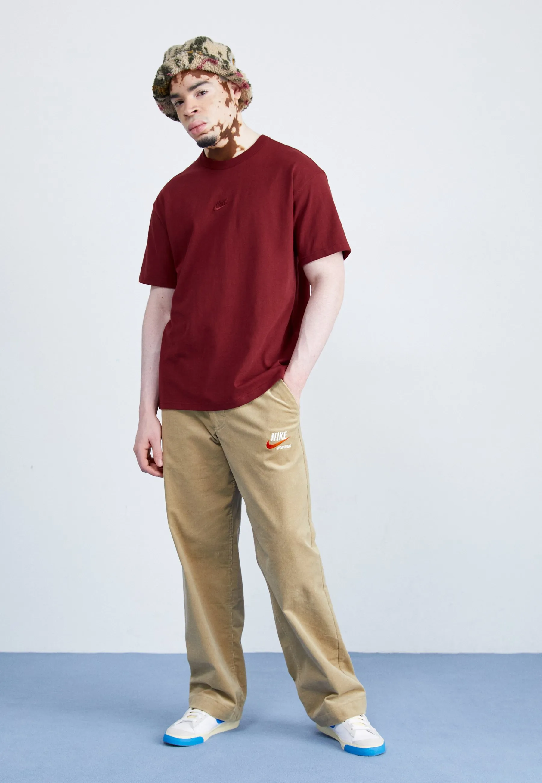 M NSW PREM ESSNTL TEE - T-shirt basic