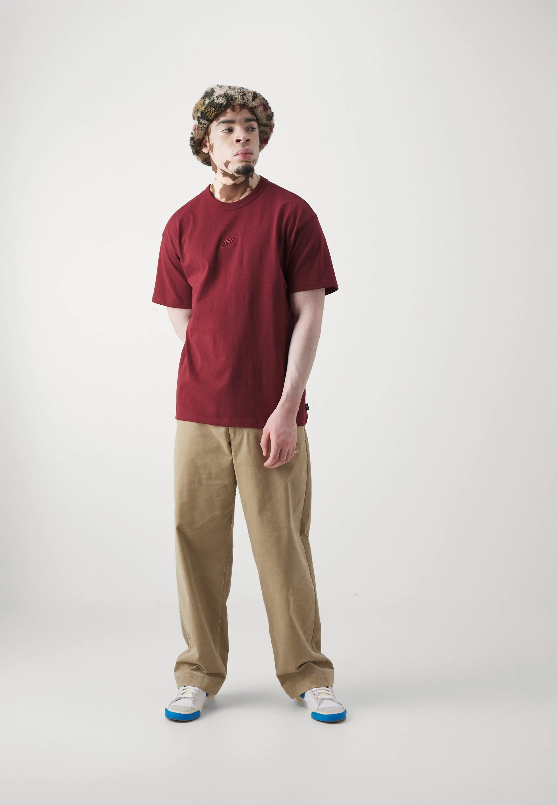 M NSW PREM ESSNTL TEE - T-shirt basic