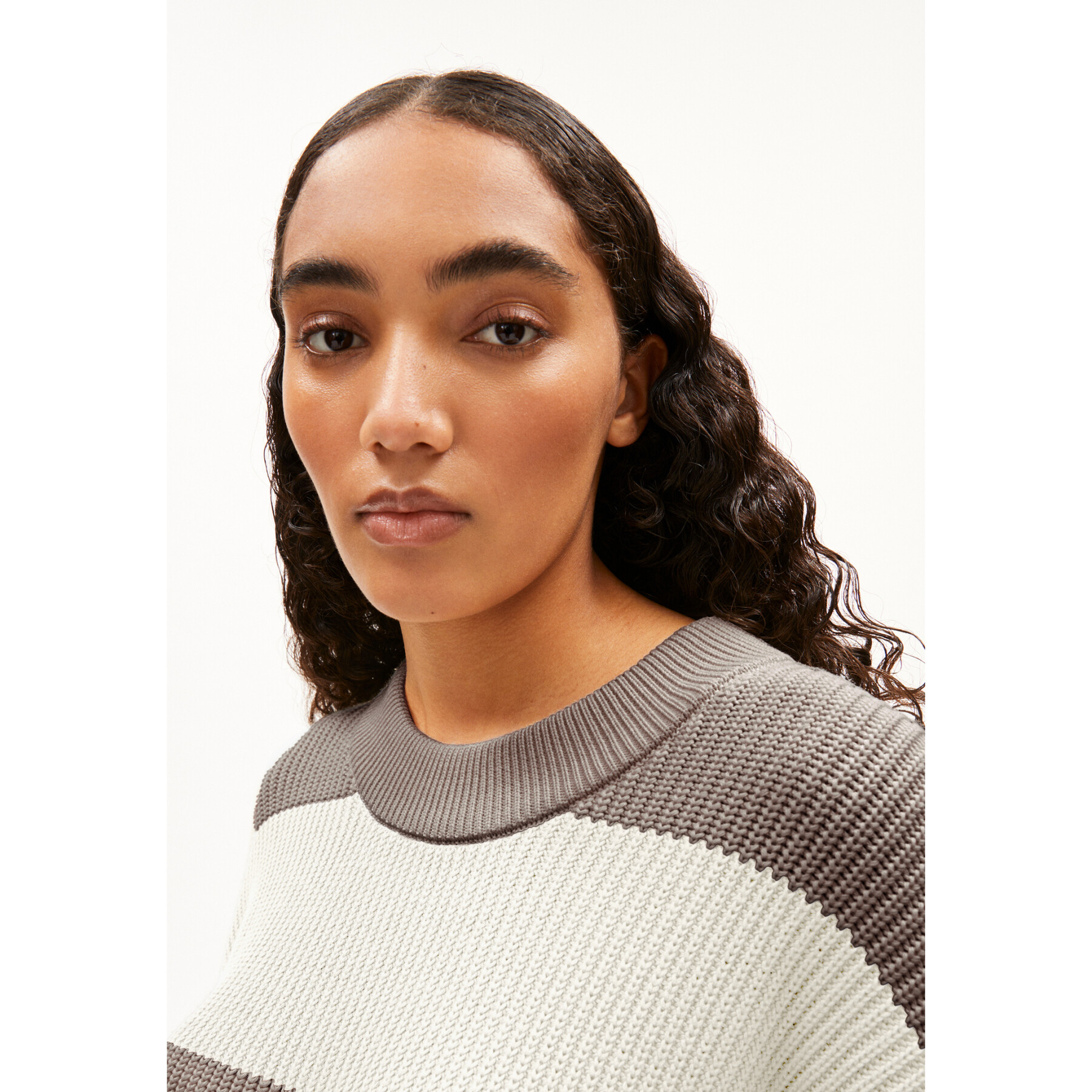 Maglione da donna ARMEDANGELS Haayle Blockstripes