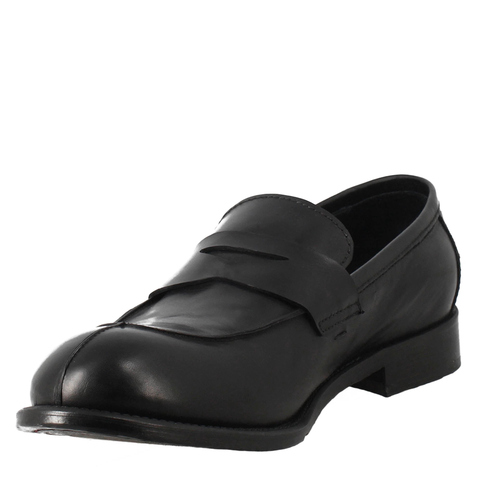 Mocassino nero vintage elegante da uomo in pelle liscia