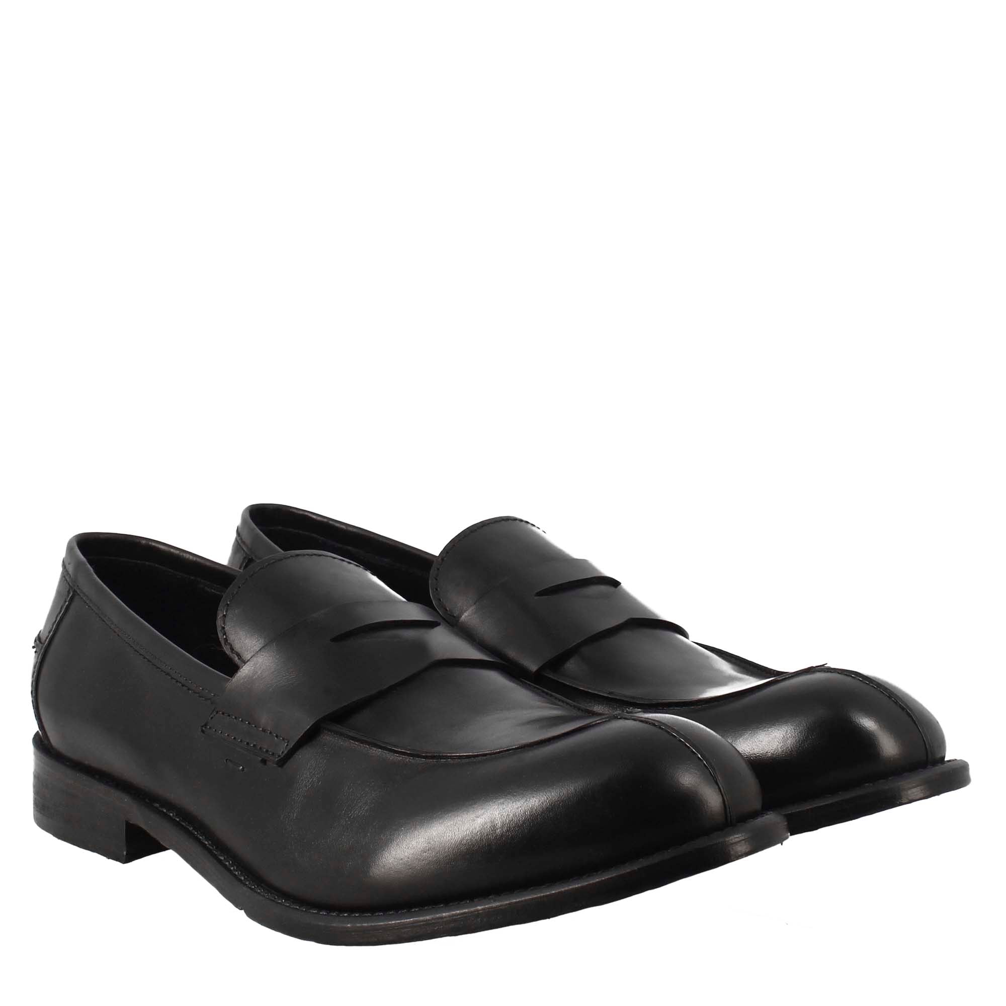 Mocassino nero vintage elegante da uomo in pelle liscia