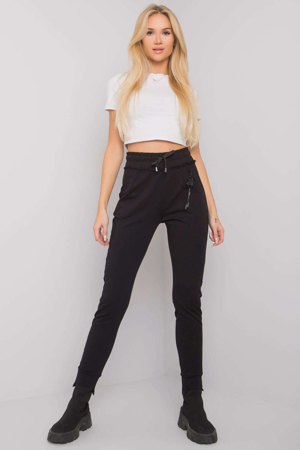 Pantaloni model 159822 Relevance