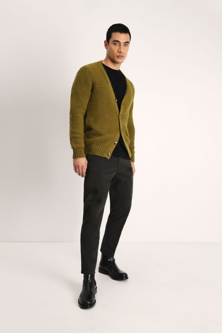 Pantaloni slim-fit monocolour con dettaglio patch