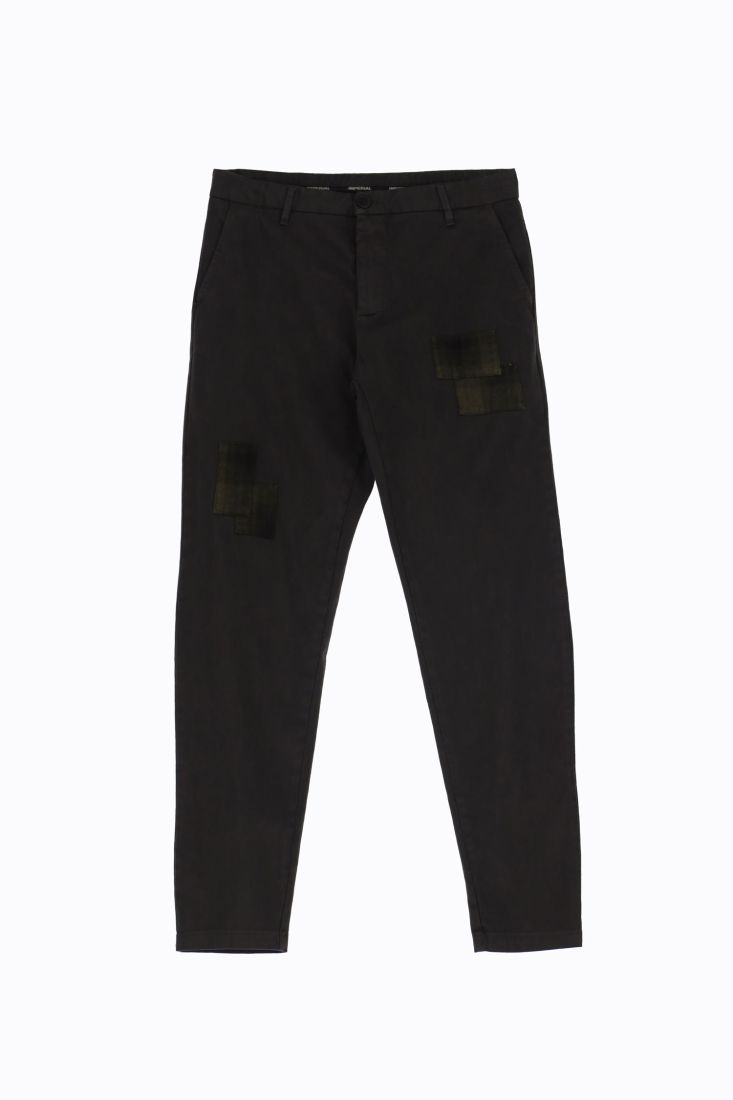 Pantaloni slim-fit monocolour con dettaglio patch