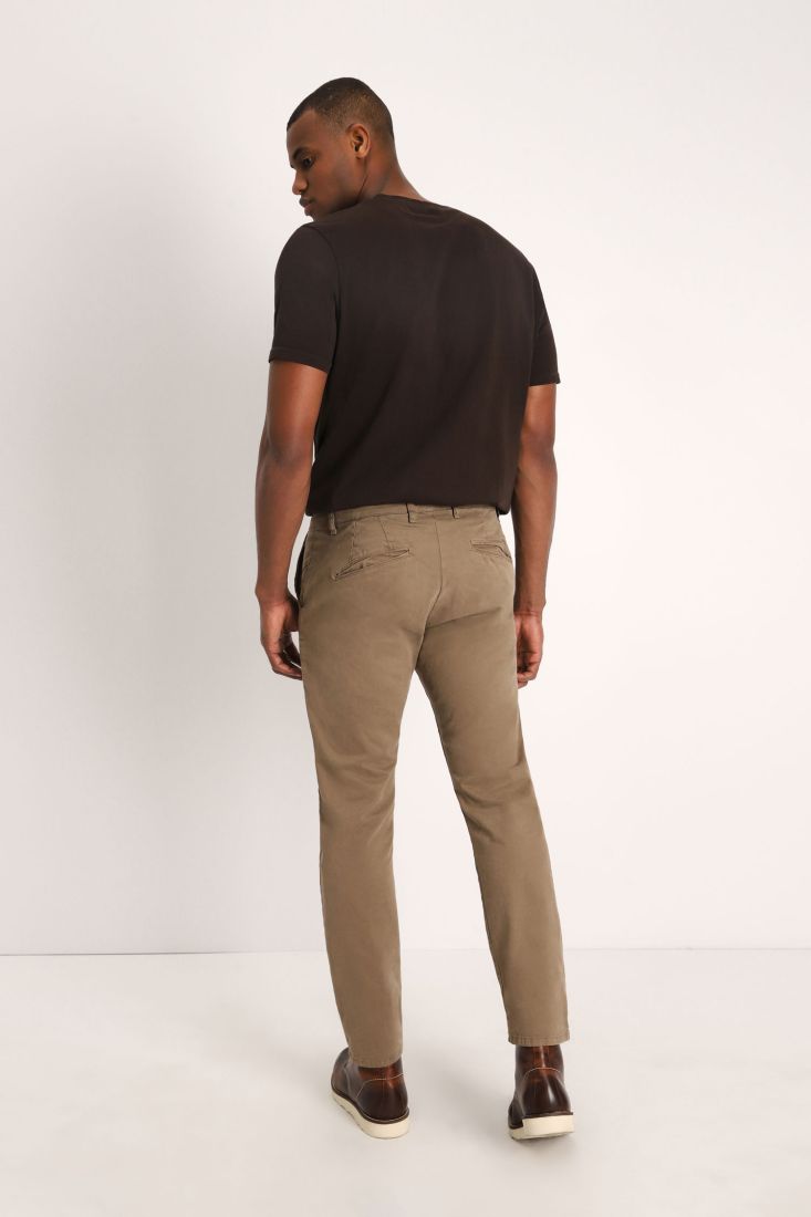 Pantaloni slim-fit monocolour con tasche americane