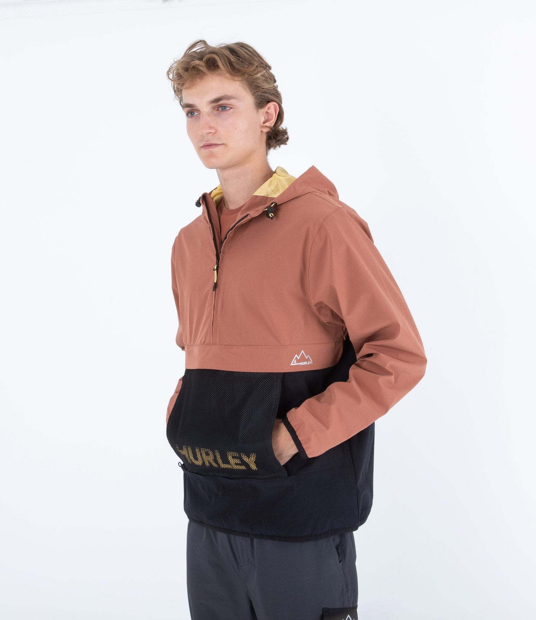 PHANTOM PACKABLE ANORAK