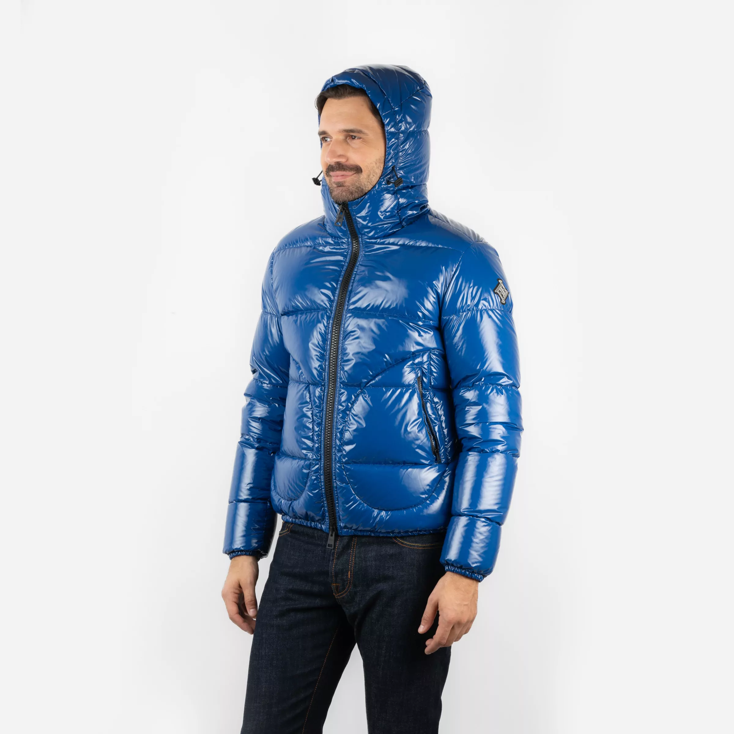 Piumino con cappuccio nylon gloss