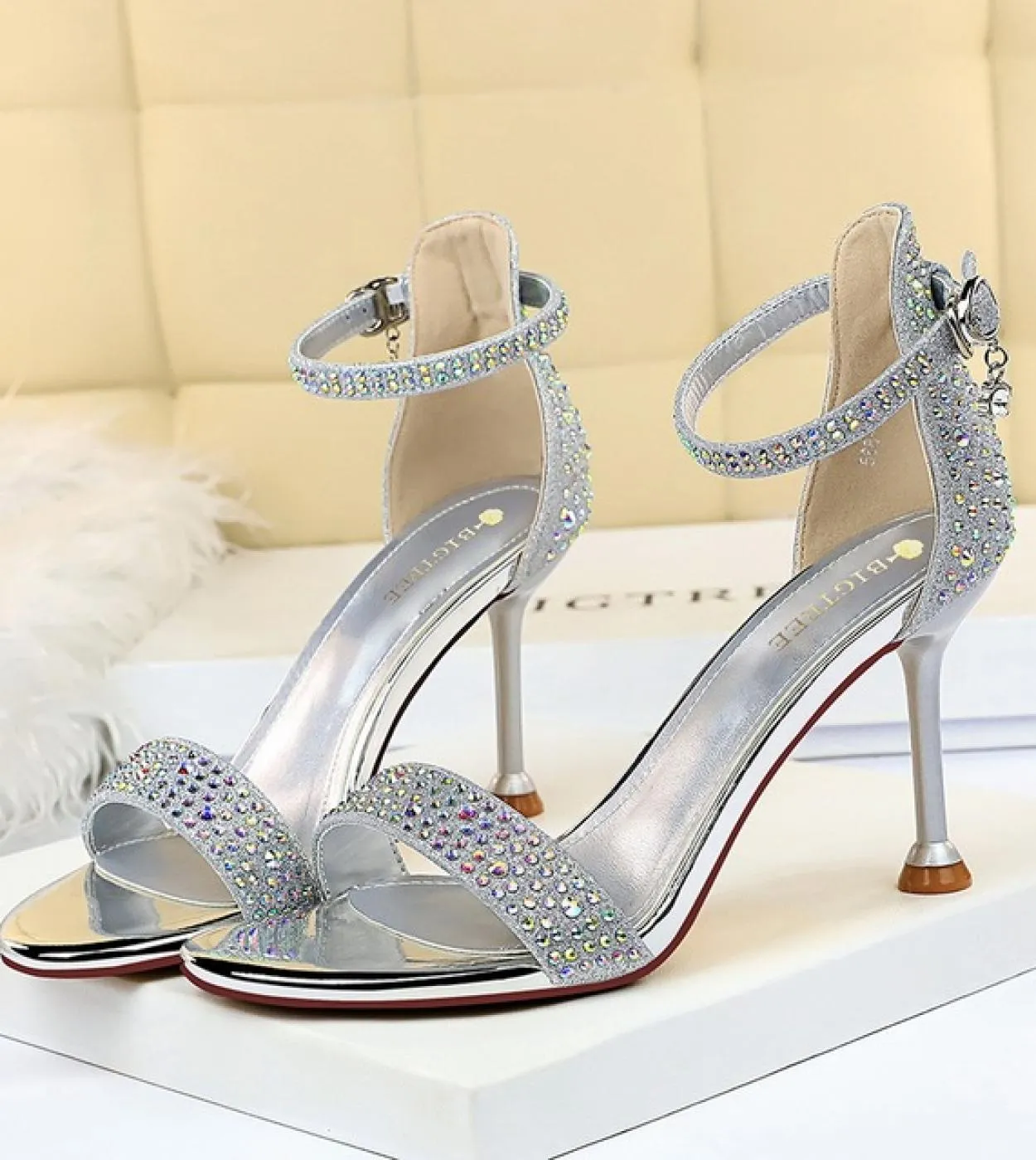 Sandali estivi da donna 8,5 cm Tacchi alti Gladiatore di cristallo glitterato Tacchi medi Sandali con cinturino alla caviglia La