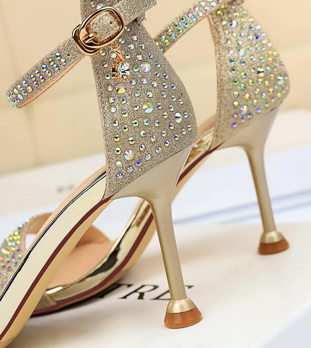 Sandali estivi da donna 8,5 cm Tacchi alti Gladiatore di cristallo glitterato Tacchi medi Sandali con cinturino alla caviglia La
