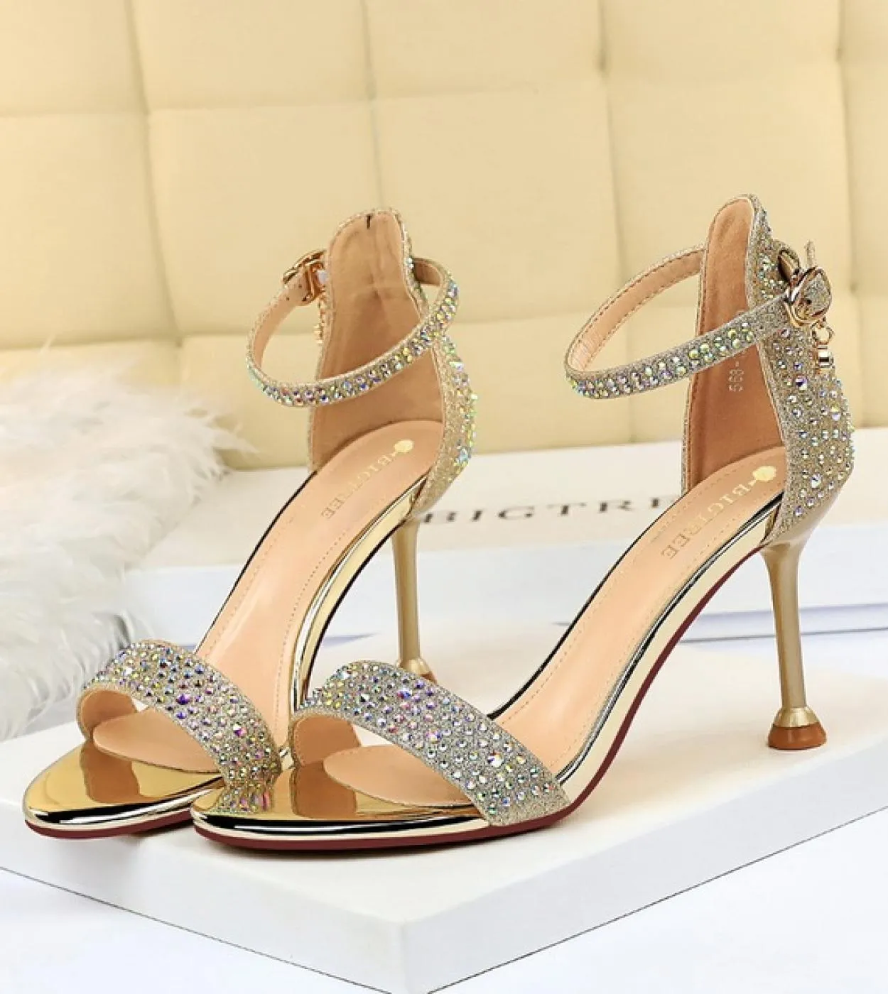 Sandali estivi da donna 8,5 cm Tacchi alti Gladiatore di cristallo glitterato Tacchi medi Sandali con cinturino alla caviglia La