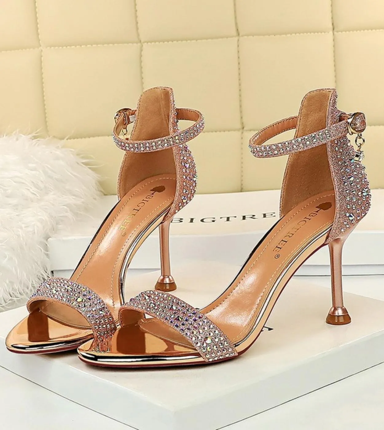 Sandali estivi da donna 8,5 cm Tacchi alti Gladiatore di cristallo glitterato Tacchi medi Sandali con cinturino alla caviglia La
