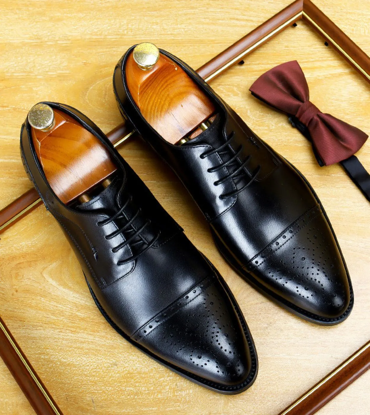 Scarpe formali piatte da uomo in vera pelle Scarpe da sposa italiane in pelle da uomo italiane