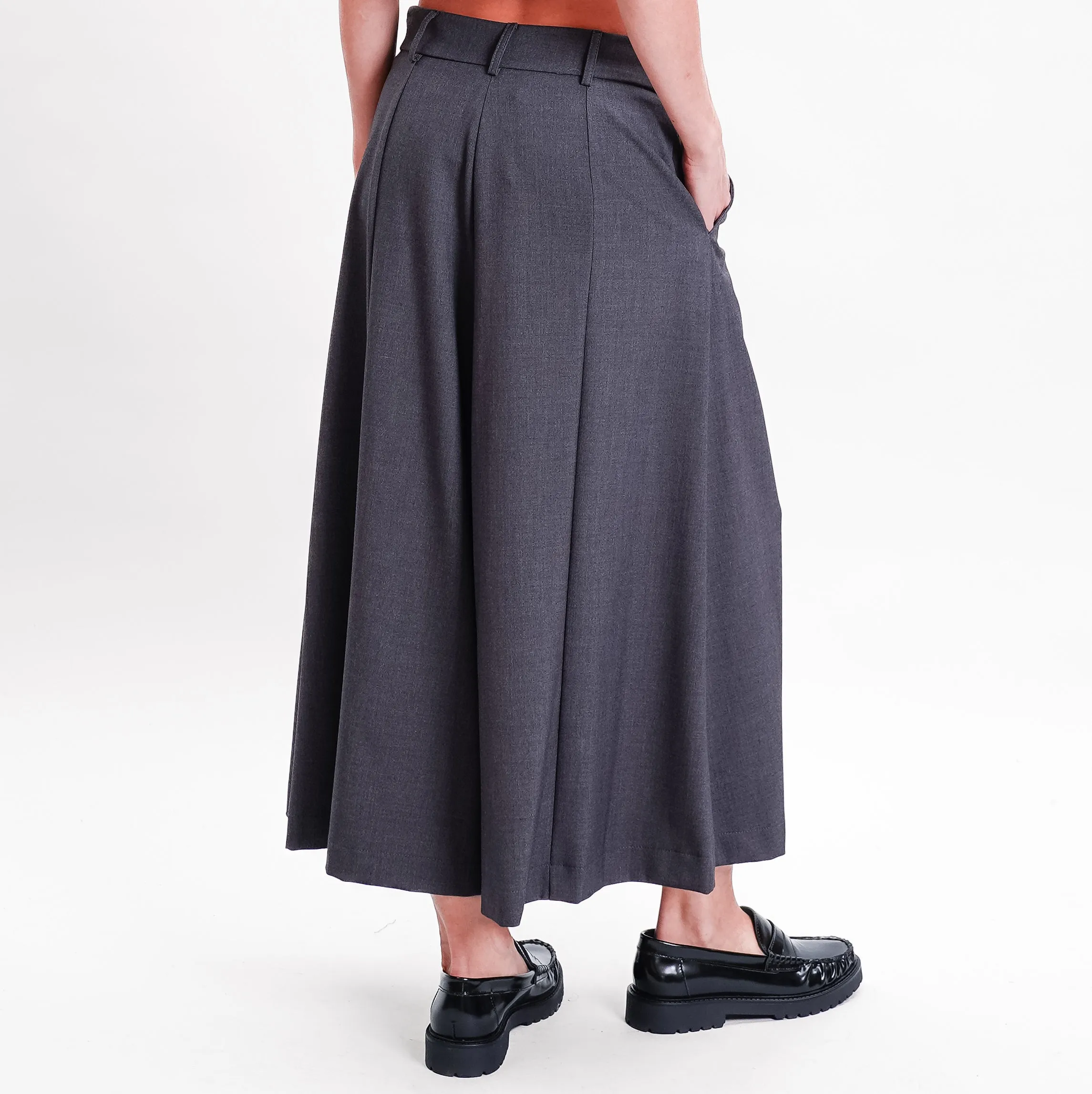 Souvenir-Gonna pantalone crop con pieghe - antracite