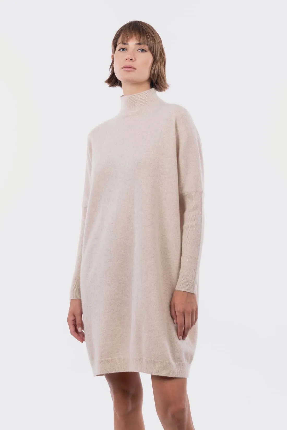 Vestito collo lupetto