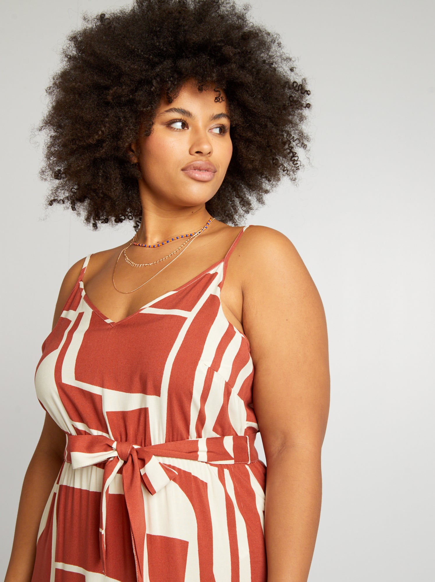 Vestito lungo con motivo 'Vero Moda Curve' - ARANCIONE